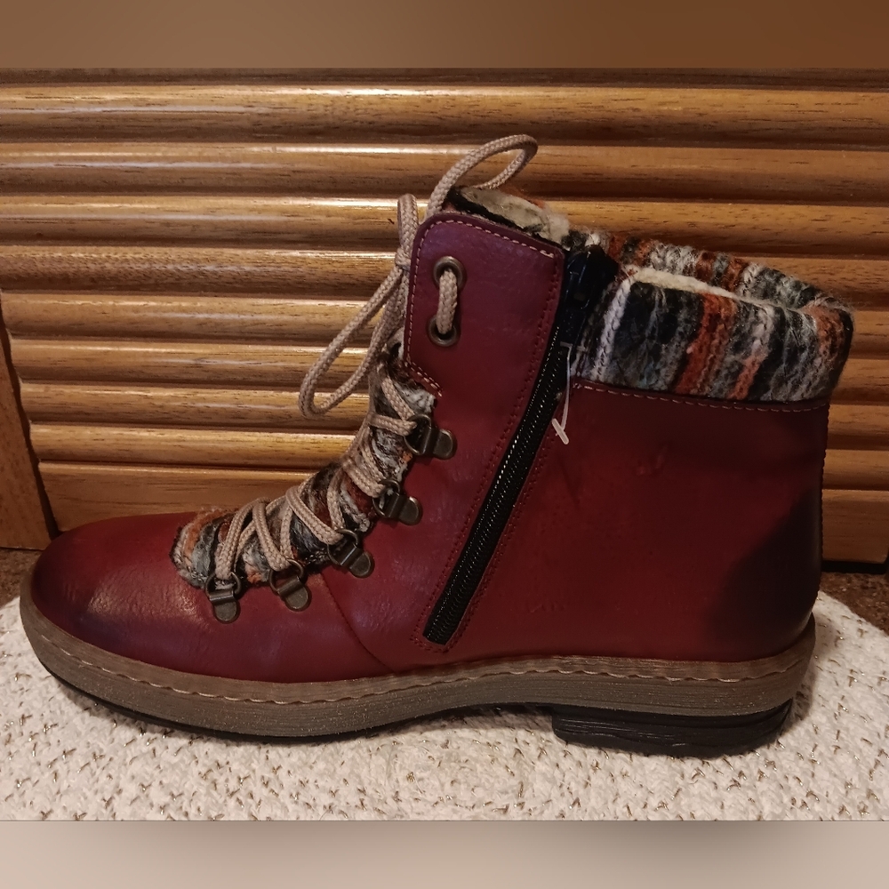 NWOT Rieker Felicitas Red/Wine Lace-Up Boots Size 40--Fits USA 9-9.5 - Picture 4 of 8